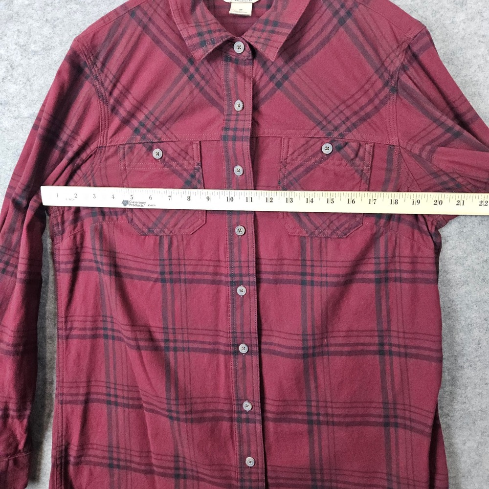 Duluth Trading Women's Red Plaid Button Up Shirt Size M Flannel Roll Tab Sleeves - Picture 7 of 11